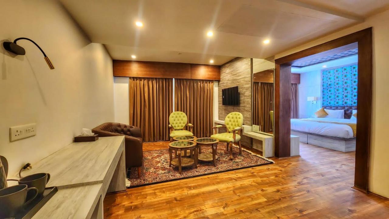 The Walnut Creek Pahalgam Hotel Eksteriør billede