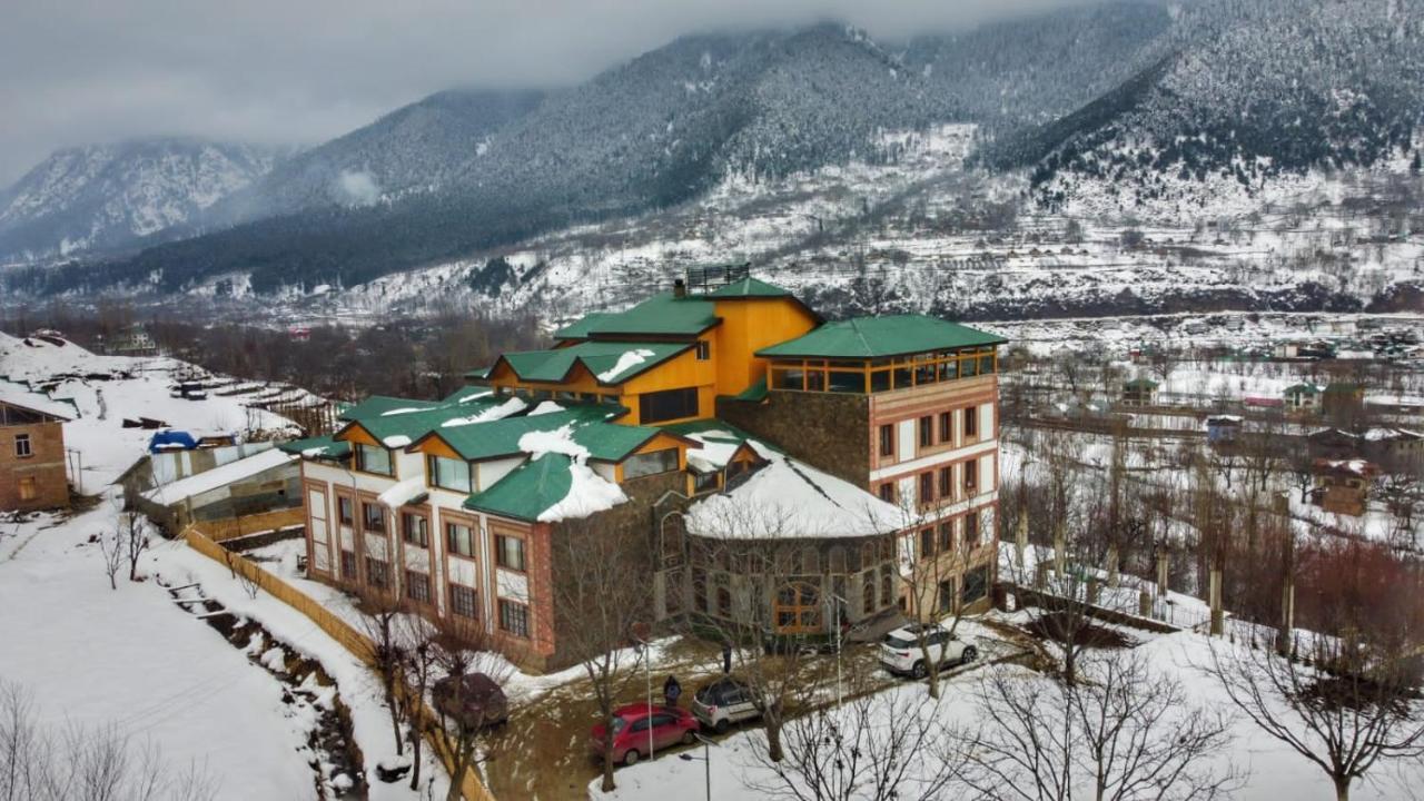 The Walnut Creek Pahalgam Hotel Eksteriør billede