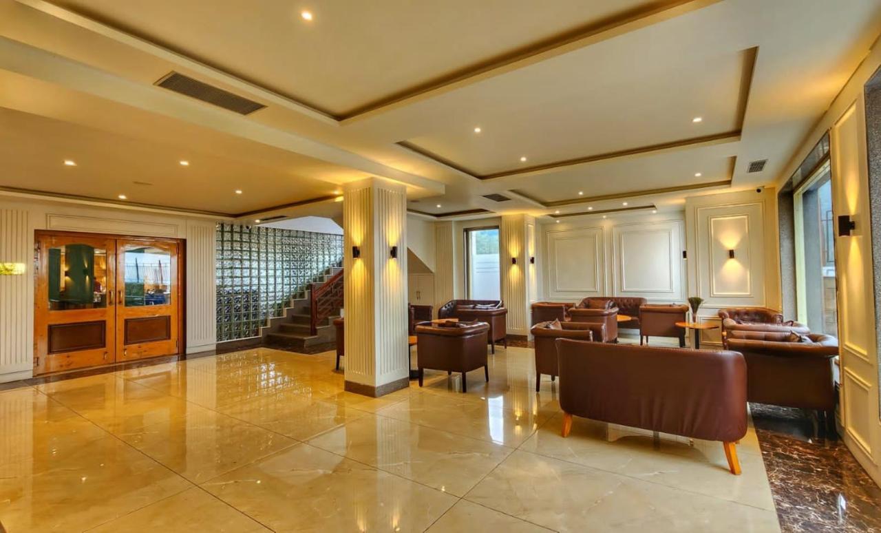 The Walnut Creek Pahalgam Hotel Eksteriør billede