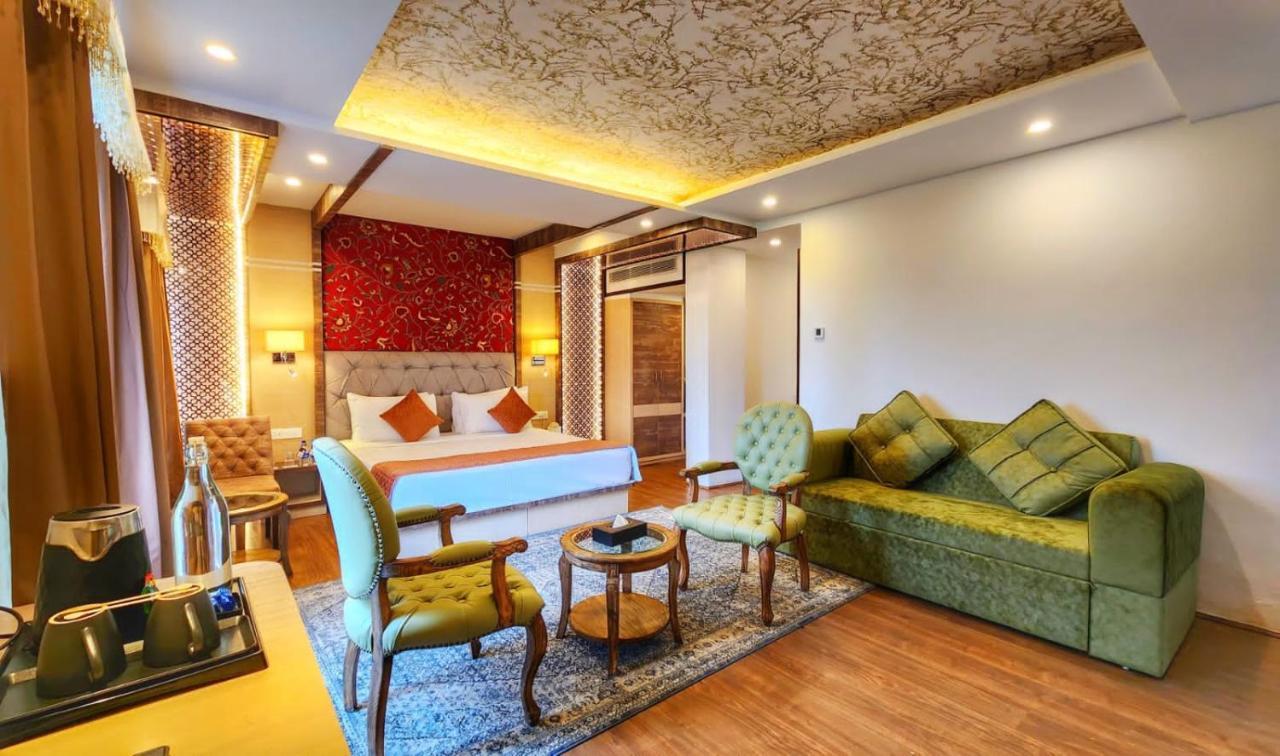 The Walnut Creek Pahalgam Hotel Eksteriør billede