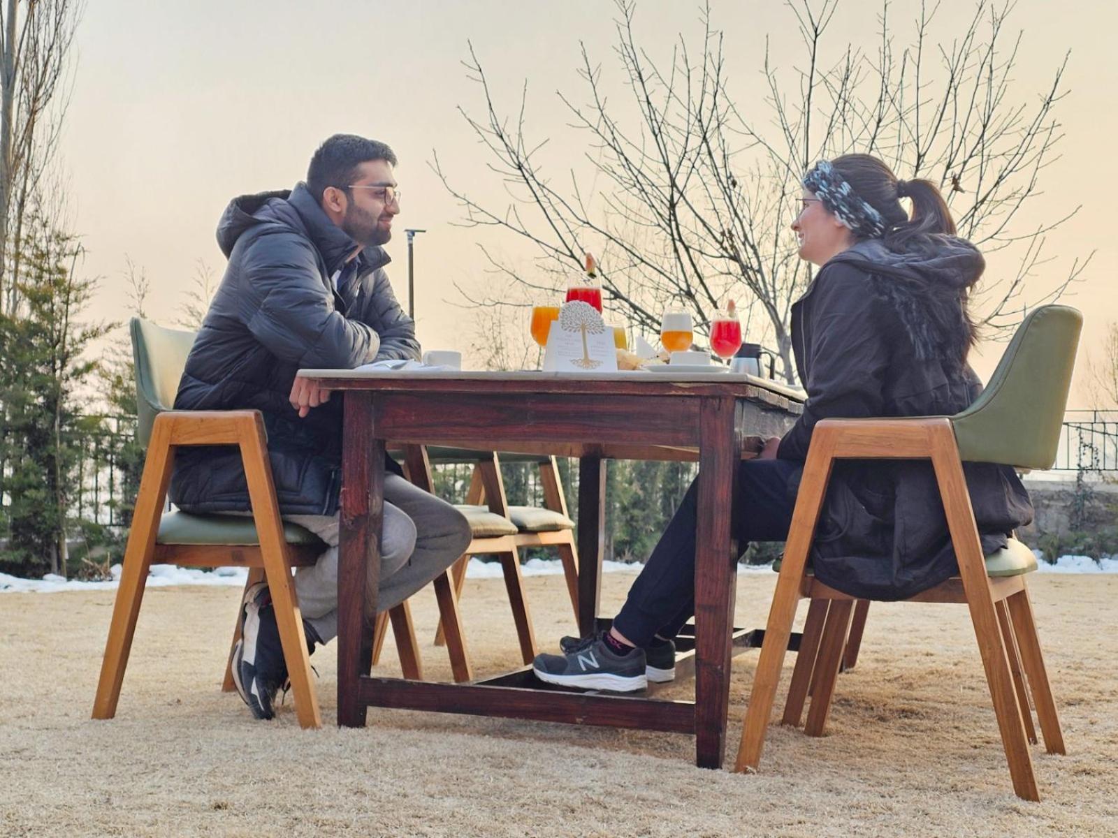 The Walnut Creek Pahalgam Hotel Eksteriør billede